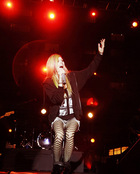 Avril Lavigne : avril-lavigne-1330040401.jpg