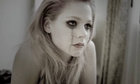 Avril Lavigne : avril-lavigne-1337391445.jpg