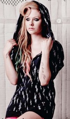 Avril Lavigne : avril-lavigne-1356640552.jpg