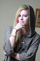 Avril Lavigne : avril-lavigne-1362544650.jpg
