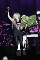 Avril Lavigne : avril-lavigne-1362810403.jpg