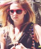 Avril Lavigne : avril-lavigne-1363706222.jpg