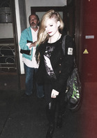 Avril Lavigne : avril-lavigne-1363975940.jpg
