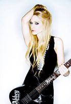 Avril Lavigne : avril-lavigne-1364058865.jpg
