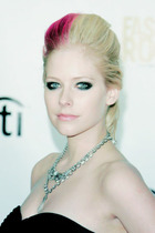 Avril Lavigne : avril-lavigne-1364232868.jpg