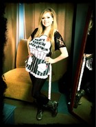 Avril Lavigne : avril-lavigne-1364781119.jpg