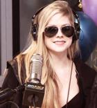 Avril Lavigne : avril-lavigne-1365646371.jpg