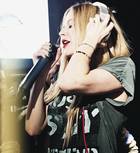 Avril Lavigne : avril-lavigne-1370728037.jpg
