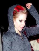 Avril Lavigne : avril-lavigne-1370886872.jpg