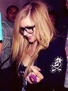 Avril Lavigne : avril-lavigne-1374342843.jpg
