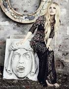 Avril Lavigne : avril-lavigne-1374689937.jpg