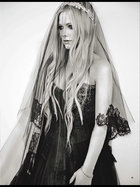 Avril Lavigne : avril-lavigne-1379959207.jpg