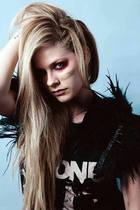 Avril Lavigne : avril-lavigne-1380141129.jpg
