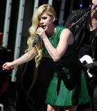Avril Lavigne : avril-lavigne-1380213845.jpg