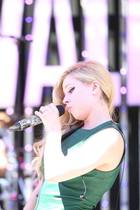 Avril Lavigne : avril-lavigne-1380213861.jpg