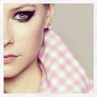 Avril Lavigne : avril-lavigne-1380905107.jpg