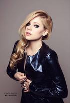 Avril Lavigne : avril-lavigne-1381090452.jpg