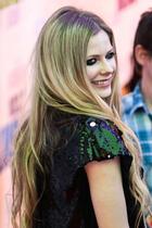 Avril Lavigne : avril-lavigne-1381333975.jpg