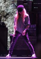 Avril Lavigne : avril-lavigne-1381333982.jpg