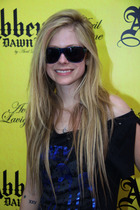 Avril Lavigne : avril-lavigne-1381334526.jpg