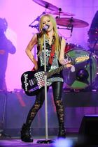 Avril Lavigne : avril-lavigne-1381334553.jpg