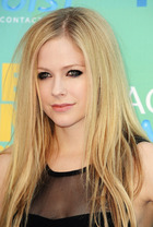 Avril Lavigne : avril-lavigne-1381334565.jpg