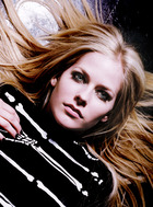 Avril Lavigne : avril-lavigne-1381334635.jpg