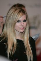 Avril Lavigne : avril-lavigne-1381436661.jpg