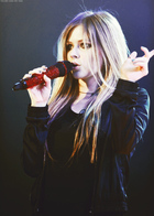 Avril Lavigne : avril-lavigne-1381537004.jpg