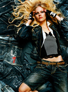 Avril Lavigne : avril-lavigne-1382203626.jpg