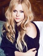 Avril Lavigne : avril-lavigne-1382637821.jpg