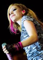 Avril Lavigne : avril-lavigne-1382824391.jpg