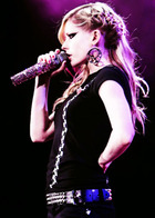 Avril Lavigne : avril-lavigne-1387070543.jpg