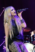 Avril Lavigne : avril-lavigne-1387391847.jpg