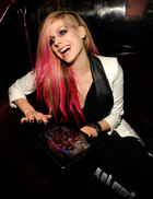 Avril Lavigne : avril-lavigne-1389124010.jpg