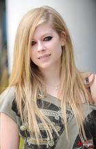 Avril Lavigne : avril-lavigne-1389897675.jpg