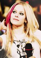 Avril Lavigne : avril-lavigne-1389906638.jpg