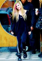 Avril Lavigne : avril-lavigne-1391011273.jpg