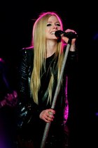 Avril Lavigne : avril-lavigne-1391457006.jpg