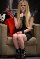 Avril Lavigne : avril-lavigne-1393278104.jpg