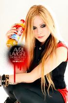 Avril Lavigne : avril-lavigne-1393863422.jpg