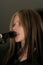 Avril Lavigne : avril-lavigne-1394722761.jpg