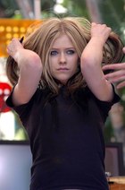 Avril Lavigne : avril-lavigne-1395917946.jpg