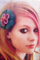 Avril Lavigne : avril-lavigne-1396011937.jpg