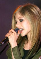 Avril Lavigne : avril-lavigne-1396180827.jpg