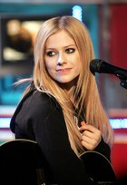 Avril Lavigne : avril-lavigne-1396275713.jpg