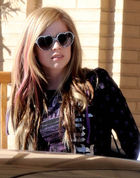 Avril Lavigne : avril-lavigne-1396540835.jpg