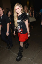 Avril Lavigne : avril-lavigne-1396540848.jpg