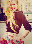 Avril Lavigne : avril-lavigne-1397665482.jpg