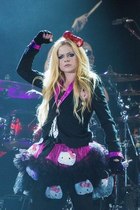 Avril Lavigne : avril-lavigne-1400954899.jpg